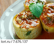 Kabak dolması - кабачки, фаршированные рисом и мясом. Стоковое фото, фотограф Александр Fanfo / Фотобанк Лори