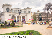 Кисловодск. Художники на площади рядом с Колоннадой (2015 год). Редакционное фото, фотограф Parmenov Pavel / Фотобанк Лори