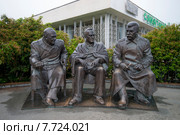 Памятник Сталину, Рузвельту и Черчиллю (Ялта) (2015 год). Редакционное фото, фотограф Геннадий Соловьев / Фотобанк Лори