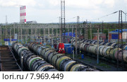 Железнодорожная нефтяная станция. Стоковое видео, видеограф Виталий Зверев / Фотобанк Лори