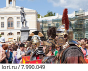 Воины военно-исторического клуба Legio V Macedonica. Павловск. Санкт-Петербург (2015 год). Редакционное фото, фотограф Сергей Афанасьев / Фотобанк Лори