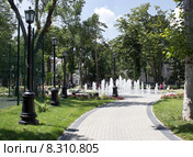 Фонтан "Звездный" в Детском сквере Дружба, Краснодар (2015 год). Редакционное фото, фотограф Юлия Ухина / Фотобанк Лори