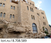 Здание еврейской просветительской организации "Огонь Торы" (Aish HaTorah) в Иерусалиме, Израиль (2012 год). Редакционное фото, фотограф Ирина Борсученко / Фотобанк Лори