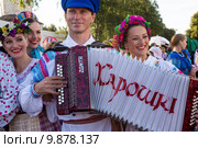 Артисты белорусского государственного заслуженного хореографического ансамбля "Хорошки" во время празднования Дня города Суздаля, Владимирская область, Россия (2015 год). Редакционное фото, фотограф Николай Винокуров / Фотобанк Лори