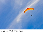 Winter mountains and paragliding with sky background. Стоковое фото, фотограф Martin Molcan / PantherMedia / Фотобанк Лори