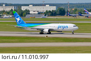 Самолет Boeing 767, Авиакомпании Икар(IKAR) - Шереметьево (2015 год). Редакционное фото, фотограф Alexey Zab / Фотобанк Лори