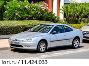 Peugeot 406 Coupe (2014 год). Редакционное фото, фотограф Art Konovalov / Фотобанк Лори