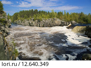 Водопад Воицкий Падун, расположен на реке Нижний Выг неподалеку от г. Надвоицы и Беломорканала, Республика Карелия. Стоковое фото, фотограф Photojuli / Фотобанк Лори
