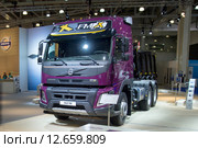 Тягач Volvo FMX на выставке Комтранс в Москве (2015 год). Редакционное фото, фотограф Роман Коротков / Фотобанк Лори