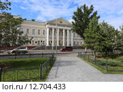 Омский кадетский корпус осенью, Омск, ул. Ленина, 26 (2015 год). Стоковое фото, фотограф Алексей Гусев / Фотобанк Лори