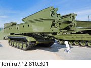 Танковый мостоукладчик МТУ-72 на Международном военно-техническом форуме "Армия-2015". Кубинка, военно-патриотический парк "Патриот" Редакционное фото, фотограф Игорь Долгов / Фотобанк Лори