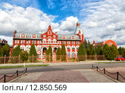 Заокская духовная академия. Учебный корпус (2015 год). Стоковое фото, фотограф Сергей Лаврентьев / Фотобанк Лори