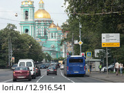 Москва, улица Спартаковская и Елоховская церковь (2015 год). Редакционное фото, фотограф Дмитрий Неумоин / Фотобанк Лори