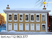 Город Тюмень, улица Сакко, 25. Памятник архитектуры конца 19 века (2013 год). Стоковое фото, фотограф Александр Тараканов / Фотобанк Лори
