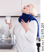 Girl standing with gargle solution. Стоковое фото, фотограф Яков Филимонов / Фотобанк Лори