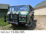 Югославский военный автомобиль TAM-110 для экскурсий летом, Черногория (2015 год). Редакционное фото, фотограф Алексей Гусев / Фотобанк Лори