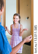 child receiving expected friend at home interior. Стоковое фото, фотограф Яков Филимонов / Фотобанк Лори