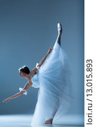Portrait of the ballerina on blue background. Стоковое фото, фотограф Volodymyr Melnyk / PantherMedia / Фотобанк Лори