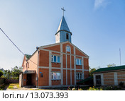 Церковь евангельских христиан баптистов "Благая весть". Город Рыльск (2015 год). Стоковое фото, фотограф Сергей Лаврентьев / Фотобанк Лори