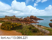 Ploumanach coast spring view (Brittany, France) Стоковое фото, фотограф Юрий Брыкайло / Фотобанк Лори