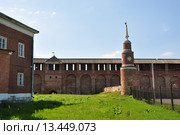 Коломна. Брусенский монастырь. Вид на кремлевскую стену (2015 год). Стоковое фото, фотограф Ирина Быстрова / Фотобанк Лори