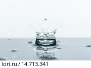Водный всплеск. Стоковое фото, фотограф Виталий Радунцев / Фотобанк Лори