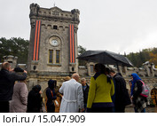 Экскурсия по территории винзавода "Массандра", Крым (2015 год). Редакционное фото, фотограф Вячеслав Палес / Фотобанк Лори