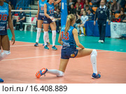 Ирина Фетисова 13 в полуфинальном матче Кубка России по волейболу против команды Динамо (Казань). Репортаж (2015 год). Редакционное фото, фотограф Pukhov K / Фотобанк Лори