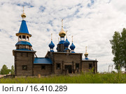 Россия, Архангельская область, Холмогорский район,  строящаяся церковь на реке Ваймуга (2015 год). Стоковое фото, фотограф Александр Циликин / Фотобанк Лори
