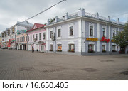 Центр города Ярославля. Перекрёсток Депутатского переулка и улицы Кирова (2015 год). Редакционное фото, фотограф Олег Тыщенко / Фотобанк Лори