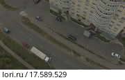 Полёт на коптере над спальным кварталами. Многоэтажная застройка. Стоковое видео, видеограф Евгений Ковалев / Фотобанк Лори