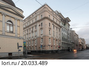 Москва, дом 28 на углу улиц Поварской и Малого Ржевского переулка зимой (2015 год). Стоковое фото, фотограф Дмитрий Неумоин / Фотобанк Лори