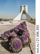 Башня Азади в Тегеране, Иран (2015 год). Редакционное фото, фотограф Екатерина Гусева / Фотобанк Лори