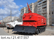 ГПМ-54 Пожарная машина высокой проходимости на базе танка Т-54(Т-55) и бронетранспортер БТР-80 (2015 год). Редакционное фото, фотограф Елена Абрамова / Фотобанк Лори