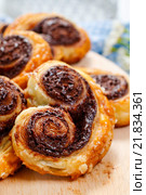 Palmier biscuits - french cookies made of puff pastry and chocolate. Стоковое фото, агентство BE&W Photo / Фотобанк Лори