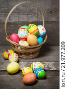 Easter eggs in the basket. Стоковое фото, фотограф Типляшина Евгения / Фотобанк Лори