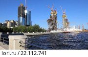 Строительство 200-метрового небоскреба бизнес-центра на приморской набережной в центре Баку. Республика Азербайджан (2015 год). Редакционное видео, видеограф Евгений Ткачёв / Фотобанк Лори