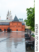 Летнее раннее утро в Москве. Полощадь Революции. Стоковое фото, фотограф Mikhail Starodubov / Фотобанк Лори