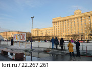 Открытый искусственный каток на Московской площади на празнике Масленицы на Московской площади в Санкт-Петербурге 2016-03-13. Редакционное фото, фотограф Максим Мицун / Фотобанк Лори