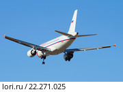Улетающий самолет Airbus A319-111 (VP-BIT) авиакомпании "Россия" (2016 год). Редакционное фото, фотограф Виктор Карасев / Фотобанк Лори