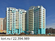 Строительство многоквартирных домов на Красногорском бульваре, 4-й микрорайон Павшинской поймы, жилой комплекс «Красногорье DeLuxe», Красногорск (2016 год). Редакционное фото, фотограф Валерия Попова / Фотобанк Лори