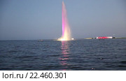 120-метровый фонтан с подсветкой в морской бухте Баку. Республика Азербайджан. Стоковое видео, видеограф Евгений Ткачёв / Фотобанк Лори