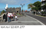 Древний замок Castillo de San Miguel на набережной города Гарачико (Garachico) у дороги TF-42. Тенерифе, Канарские острова, Испания (2016 год). Редакционное видео, видеограф Кекяляйнен Андрей / Фотобанк Лори