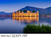 Водный дворец Jal Mahal at night. Man Sager Lake, Jaipur, Раджастан, Индия (2012 год). Стоковое фото, фотограф photoff / Фотобанк Лори
