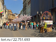 Фестиваль "Московская весна" 2016. Праздничное настроение на Кузнецком Мосту. Редакционное фото, фотограф Валерия Попова / Фотобанк Лори