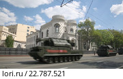 Колонна российских самоходных зенитно-ракетных комплексов 9К331 "Тор-М1"  участвовавших в генеральной репетиции Парада Победы на Красной площади 7 мая 2016. Редакционное видео, видеограф Наталья Волкова / Фотобанк Лори