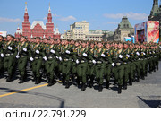 Курсанты военной академии РВСН имени Петра Великого на параде в День Победы, Москва, 2016. Редакционное фото, фотограф Алексей Гусев / Фотобанк Лори
