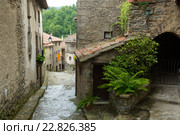 houses in old catalan village. Rupit i Pruit. Стоковое фото, фотограф Яков Филимонов / Фотобанк Лори