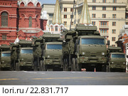 Колонна зенитных ракетно-пушечных комплексов «Панцирь-С» войск Воздушно-космической обороны на параде, посвященном Дню Победы, Москва, Красная площадь, 2016. Редакционное фото, фотограф Алексей Гусев / Фотобанк Лори