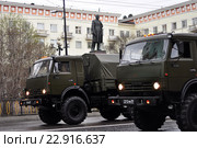 Парад Победы на площади Пять углов в городе Мурманске (2016 год). Редакционное фото, фотограф Ирина Здаронок / Фотобанк Лори